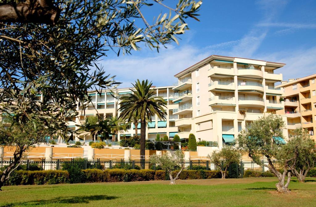 Residence Odalys Les Pins Bleus Juan-les-Pins Ngoại thất bức ảnh